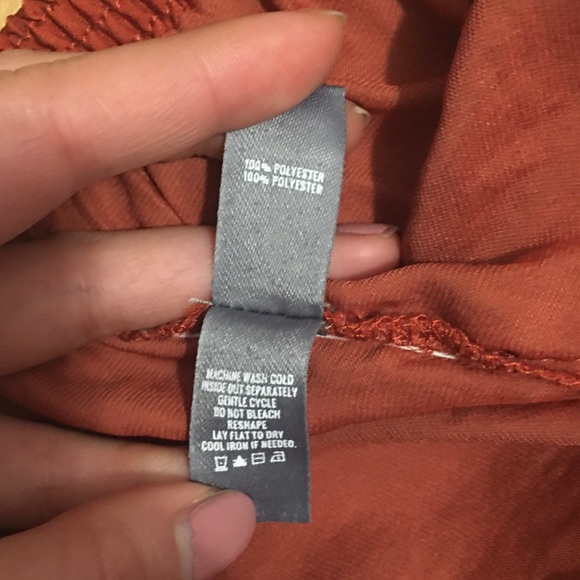 Aerie red and white sport shorts - Picture 4 of 4